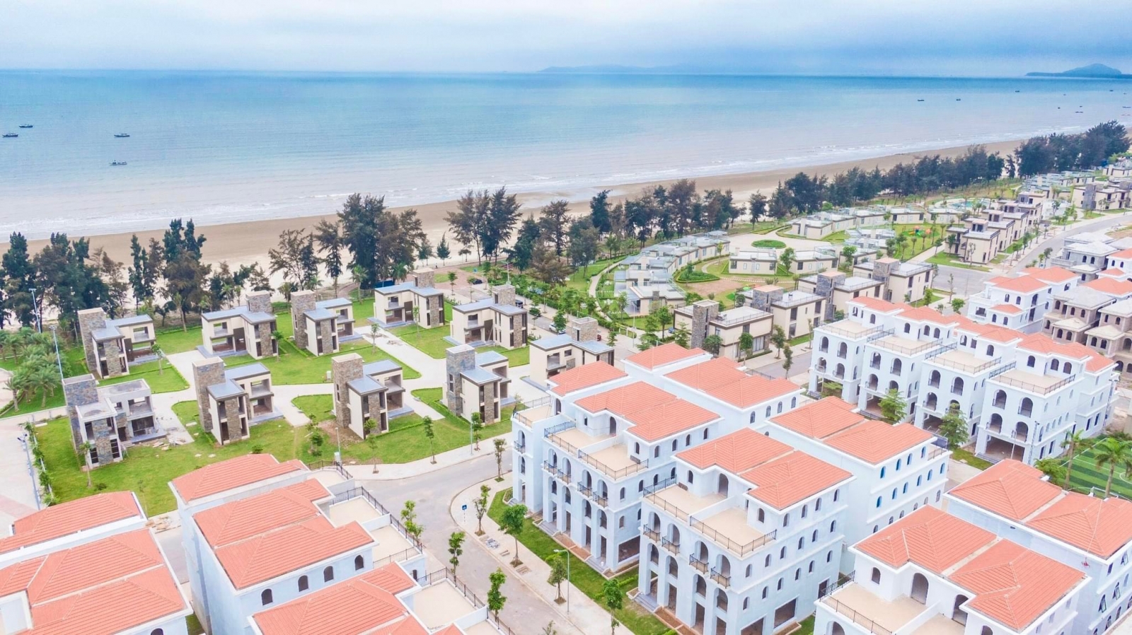 Trà Cổ Long Beach Luxury Resort
